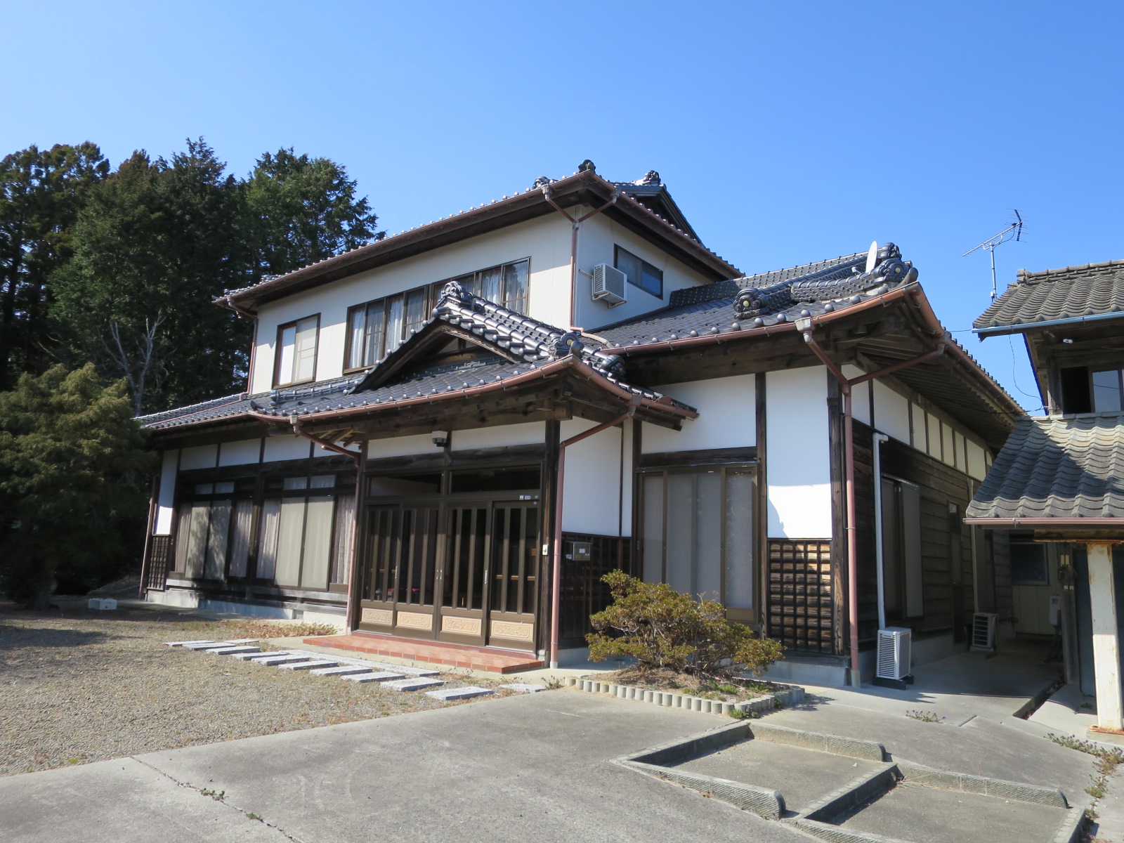 楢葉町大字山田岡 建物面積70坪+納屋 土地面積363坪 大きな古民家住宅★ 2,670万円