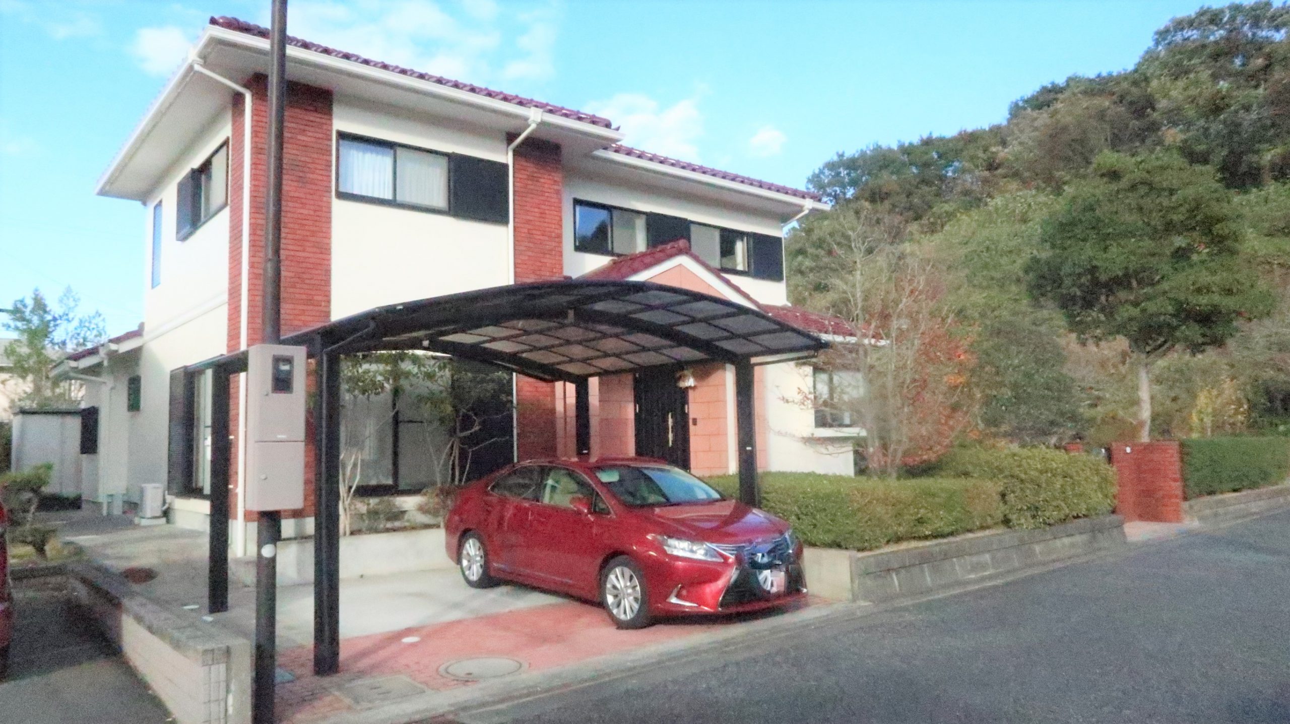閑静な住宅街☆中央台高久☆東南角地で陽当たり良好119坪☆贅沢な5SLDK